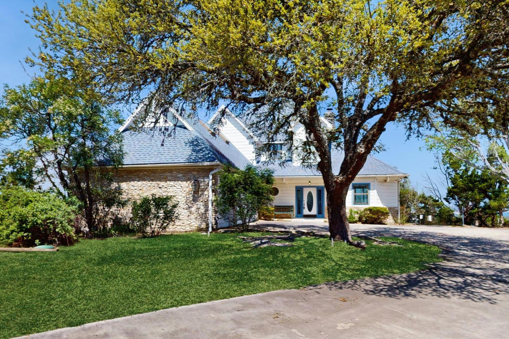 Maverick Mountaintop Retreat Canyon Lake Exterior photo